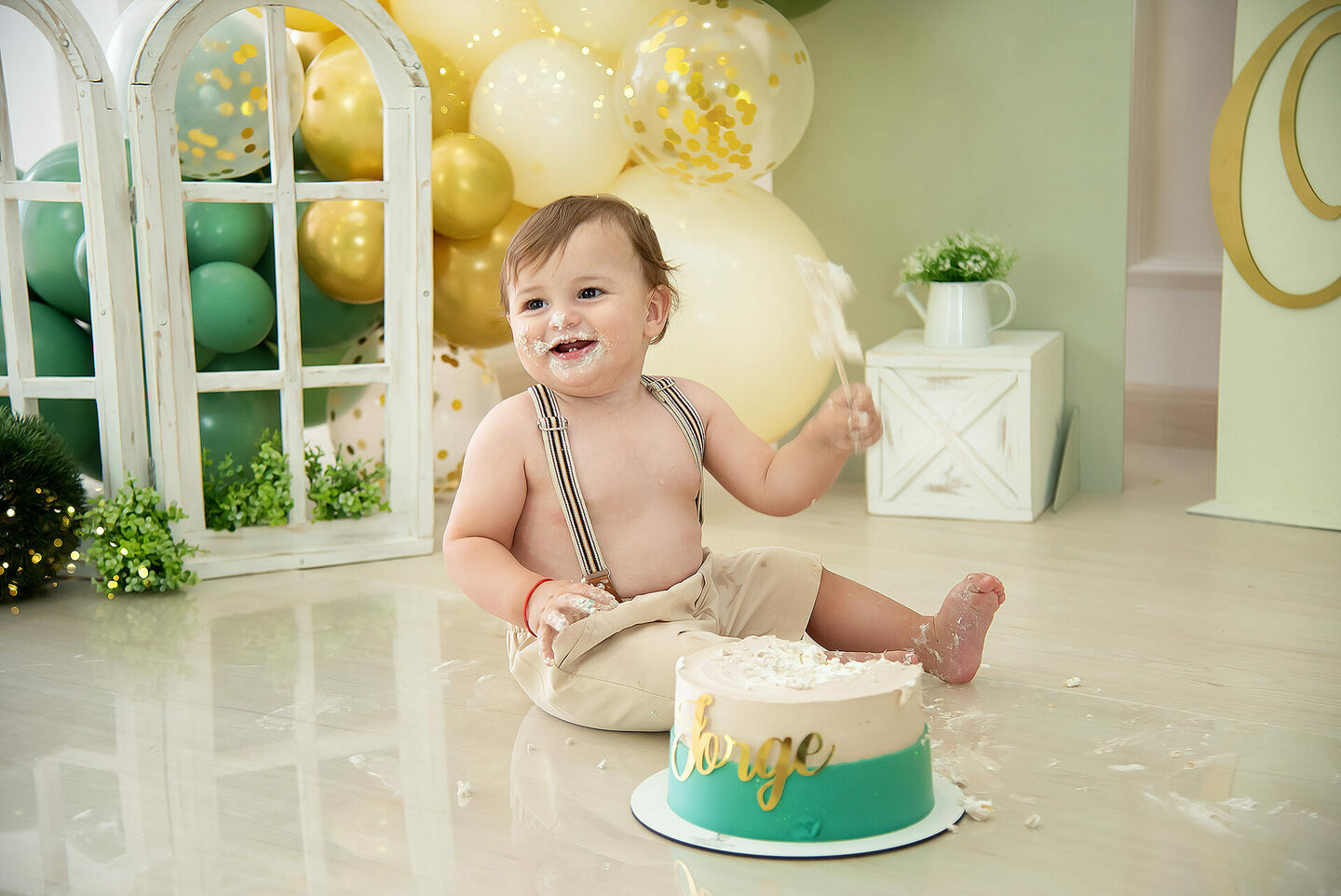 Jorge - Smash the Cake